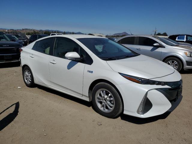 JTDKARFP0H3064726 - 2017 TOYOTA PRIUS PRIM WHITE photo 4