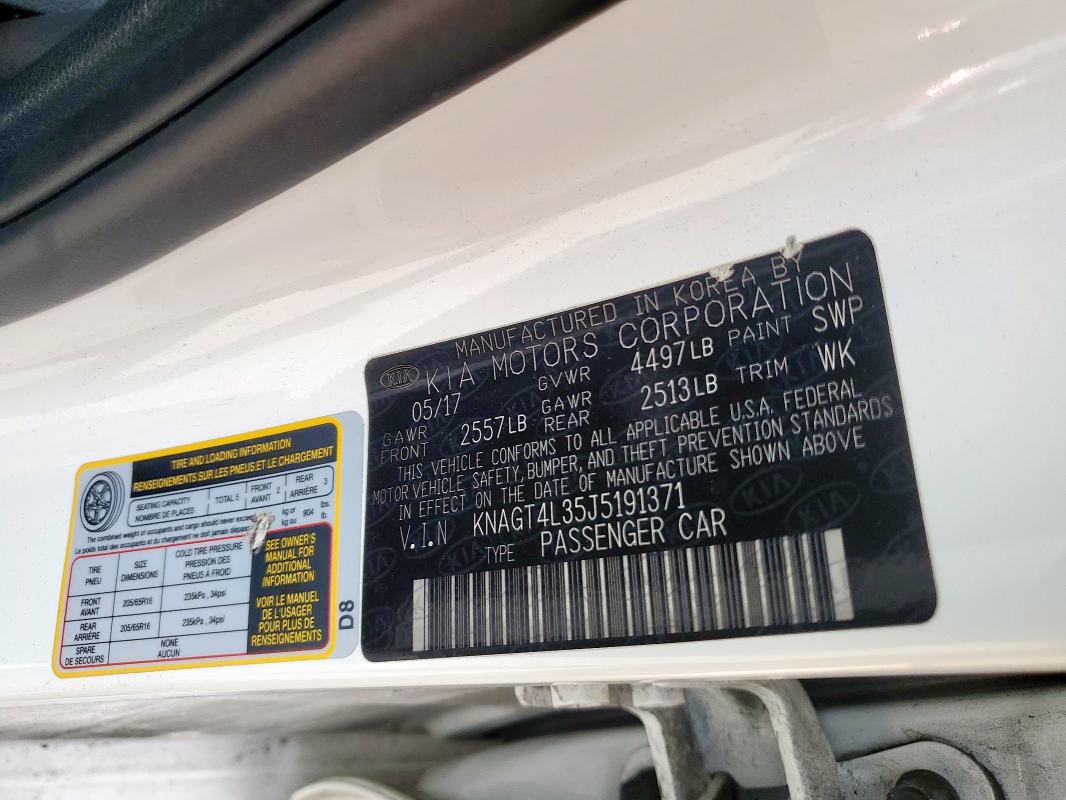 KNAGT4L35J5191371 - 2018 KIA OPTIMA LX 白色 照片 13