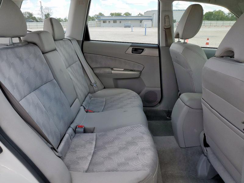 JF2SH6AC8AH745760 - 2010 SUBARU FORESTER 2.5X WHITE photo 11