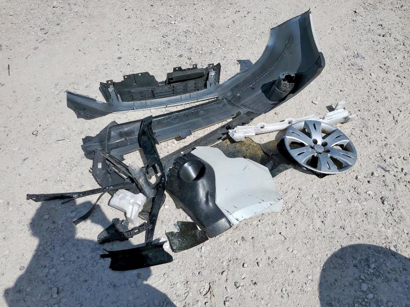 JF2SH6AC8AH745760 - 2010 SUBARU FORESTER 2.5X WHITE photo 13