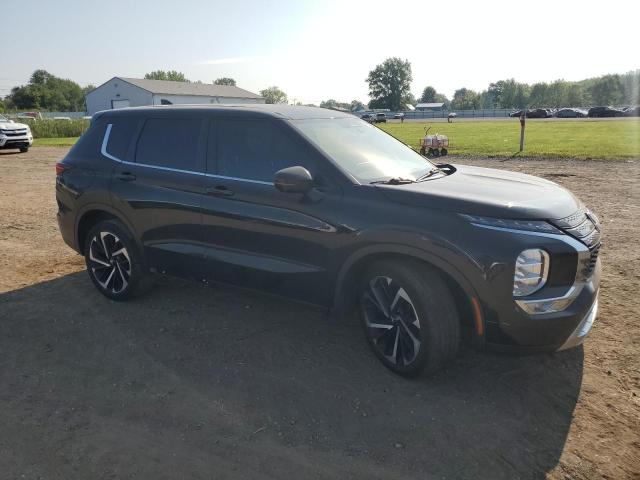 JA4J4UA8XNZ044265 - 2022 MITSUBISHI OUTLANDER SE BLACK photo 4