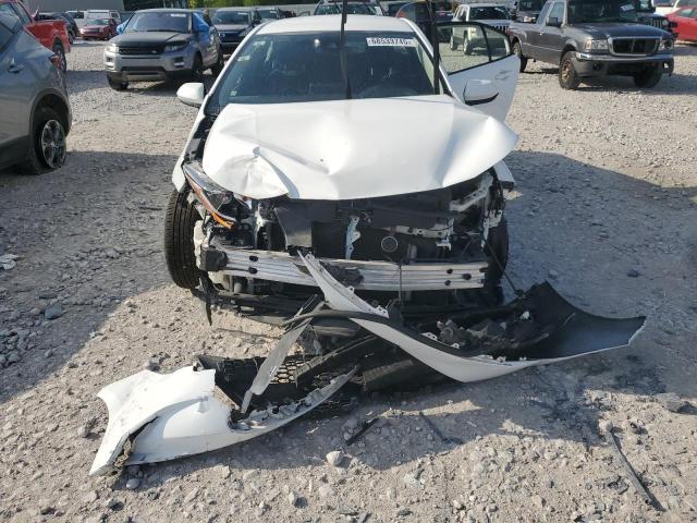 JTDEPRAE6LJ056135 - 2020 TOYOTA COROLLA LE WHITE photo 5