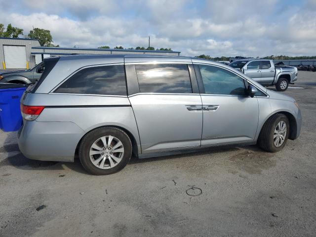 5FNRL5H63GB070818 - 2016 HONDA ODYSSEY EXL SILVER photo 3
