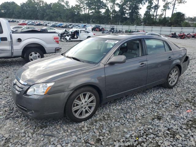 2006 TOYOTA AVALON XL, 