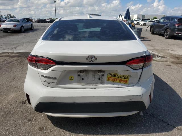 5YFEPRAEXLP143967 - 2020 TOYOTA COROLLA LE Սպիտակ լուսանկար 6