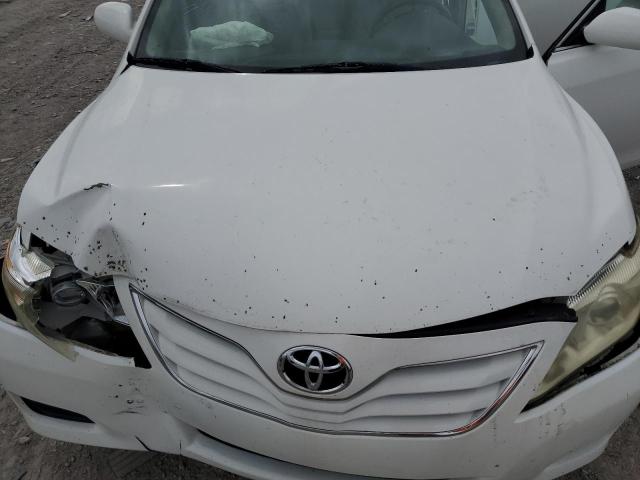 4T4BF3EK9BR202836 - 2011 TOYOTA CAMRY BASE Biały zdjęcie 11