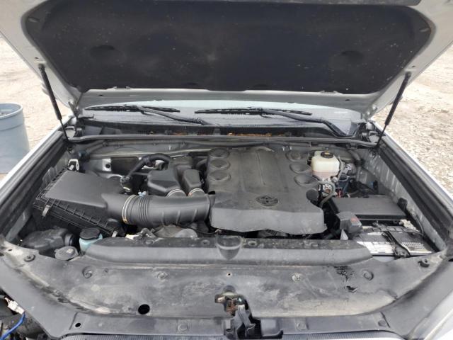 JTEBU5JR9J5497914 - 2018 TOYOTA 4RUNNER SR5/SR5 PREMIUM Silber Foto 11