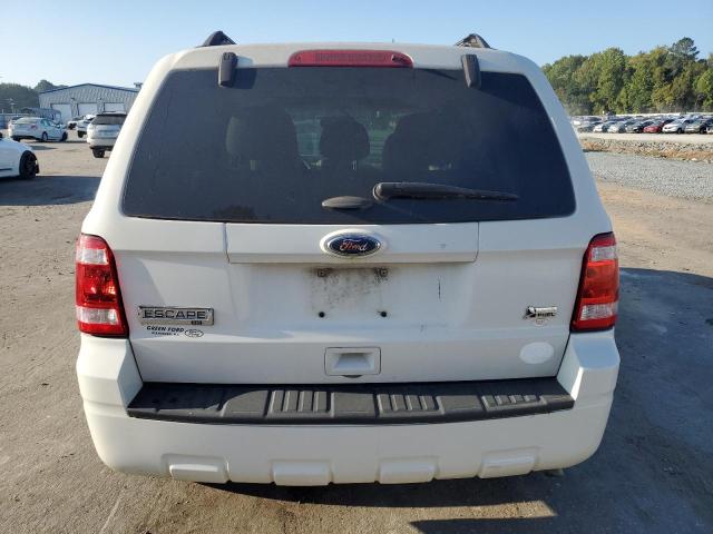 1FMCU0DG4BKA72296 - 2011 FORD ESCAPE XLT WHITE photo 6