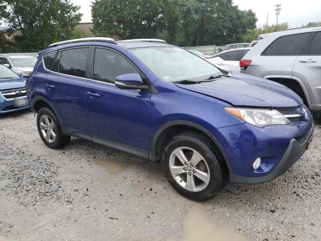 2T3RFREV4FW402493 - 2015 TOYOTA RAV4 XLE BLUE photo 4