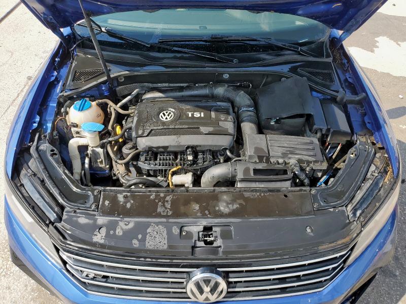 1VWDT7A39HC023083 - 2017 VOLKSWAGEN PASSAT R-LINE Blau Foto 11