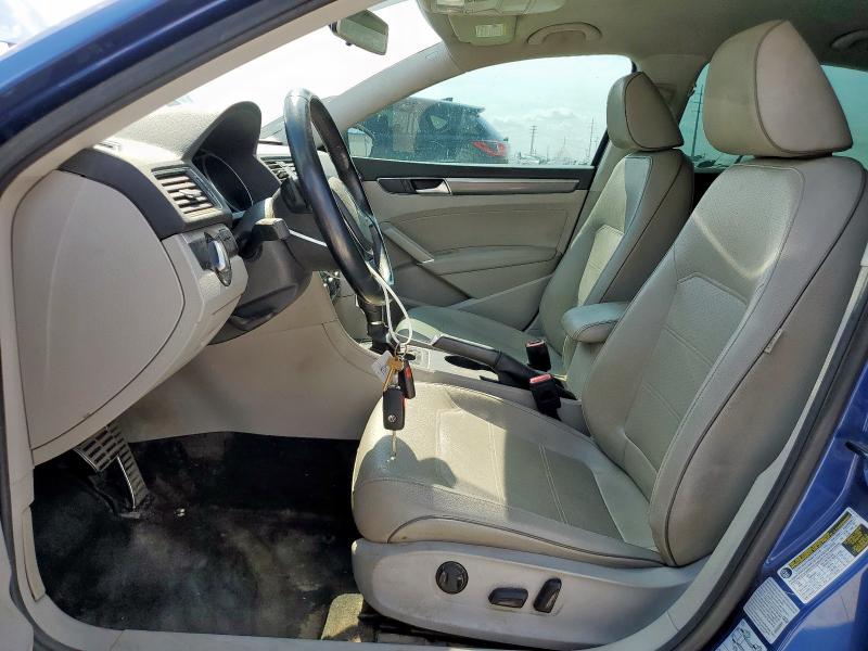 1VWDT7A39HC023083 - 2017 VOLKSWAGEN PASSAT R-LINE Blau Foto 7