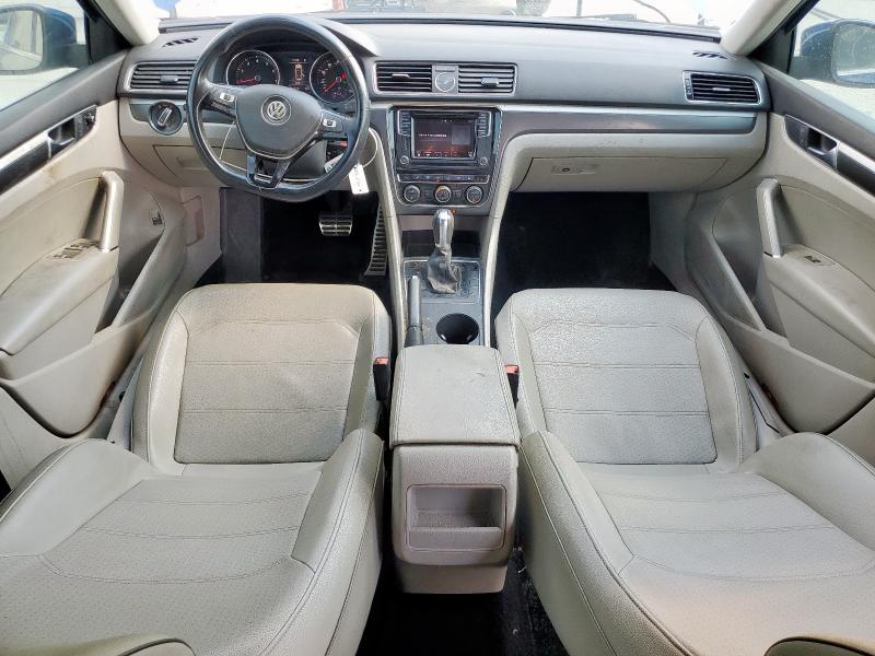 1VWDT7A39HC023083 - 2017 VOLKSWAGEN PASSAT R-LINE Blau Foto 8