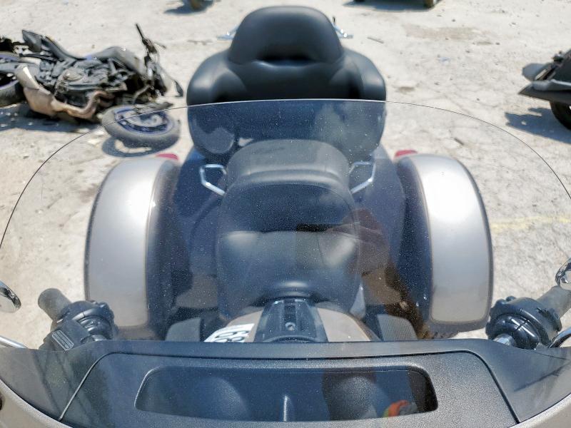 1HD1MAF14PB858972 - 2023 HARLEY-DAVIDSON FLHTCUTG SILVER photo 5