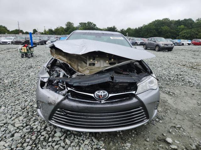 4T1BF1FK1GU579648 - 2016 TOYOTA CAMRY LE SILVER photo 5