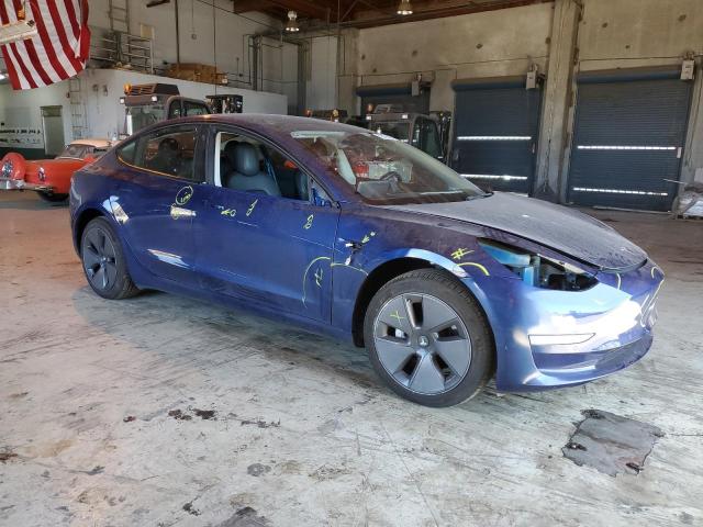 5YJ3E1EB7NF327664 - 2022 TESLA MODEL 3 Bleu photo 4