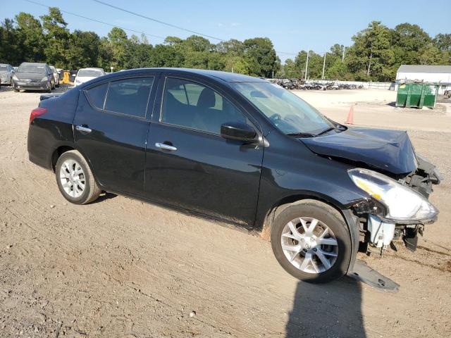 3N1CN7AP6KL848458 - 2019 NISSAN VERSA S BLACK photo 4