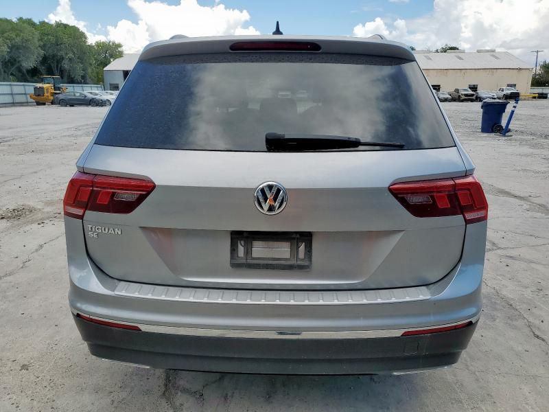 3VV3B7AX9LM157296 - 2020 VOLKSWAGEN TIGUAN SE SILVER photo 6