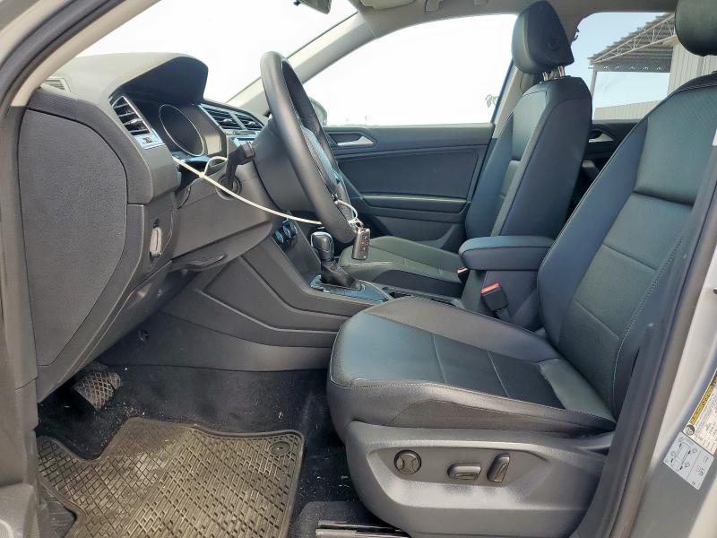 3VV3B7AX9LM157296 - 2020 VOLKSWAGEN TIGUAN SE SILVER photo 7