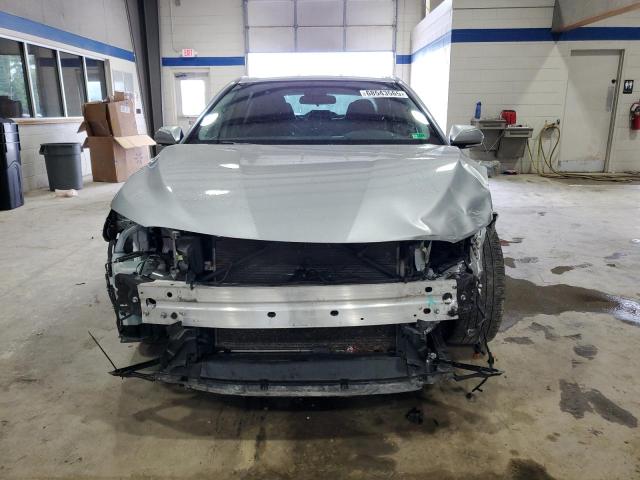 4T1G11AK8NU062114 - 2022 TOYOTA CAMRY SE 银色 照片 5