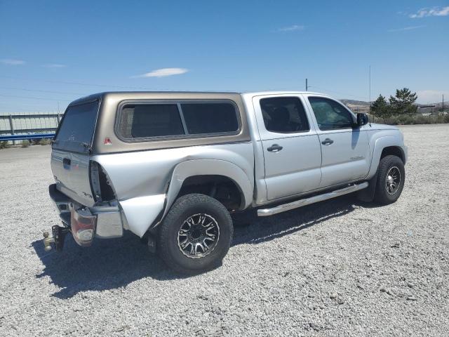 5TFLU4EN6DX063081 - 2013 TOYOTA TACOMA DOUBLE CAB 银色 照片 3