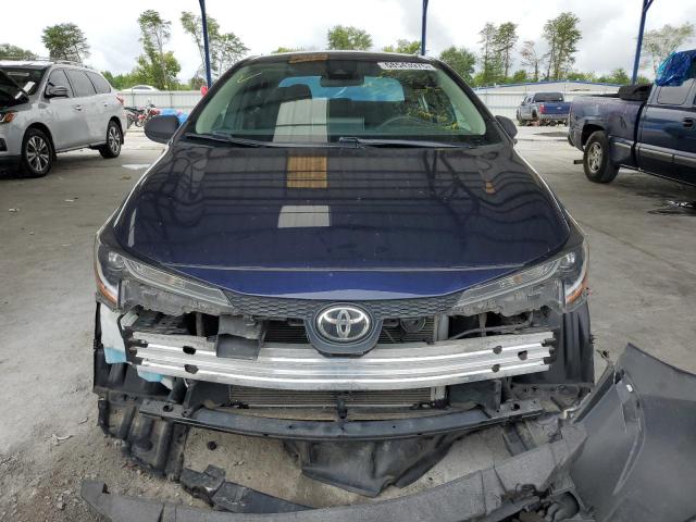 5YFEPMAE2MP163246 - 2021 TOYOTA COROLLA LE BLUE photo 5