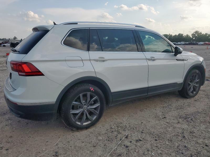 3VVNB7AX9RM012874 - 2024 VOLKSWAGEN TIGUAN SE WHITE photo 3