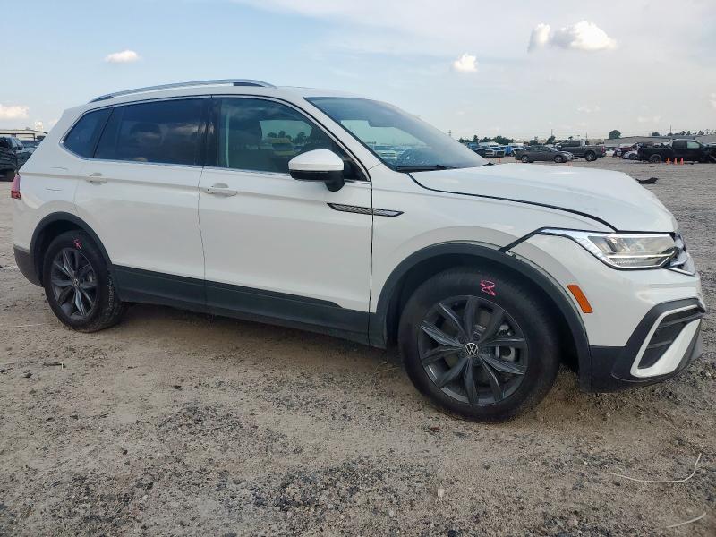 3VVNB7AX9RM012874 - 2024 VOLKSWAGEN TIGUAN SE WHITE photo 4