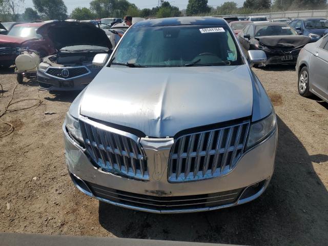 2LMHJ5FR9ABJ13965 - 2010 LINCOLN MKT SILVER photo 5