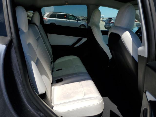 7SAYGDEF0NF346208 - 2022 TESLA MODEL Y GRAY photo 11