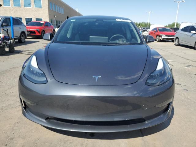 5YJ3E1EB5PF675742 - 2023 TESLA MODEL 3 Grafit foto 5