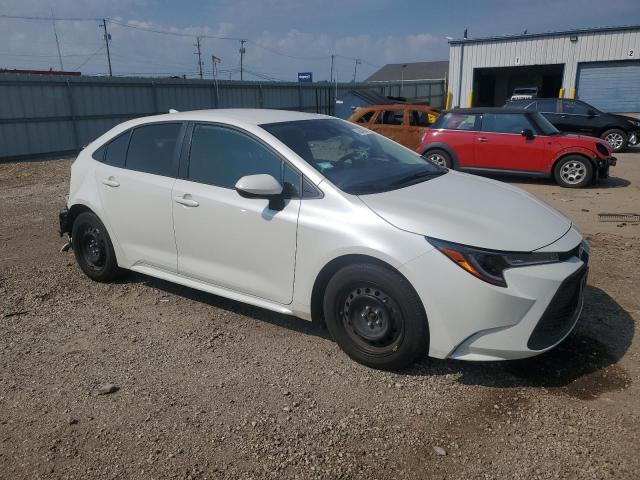 JTDEPMAE4MJ181056 - 2021 TOYOTA COROLLA LE WHITE photo 4