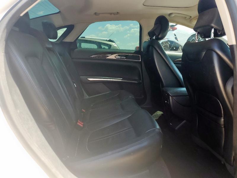 3LN6L2G98GR609604 - 2016 LINCOLN MKZ WHITE photo 10