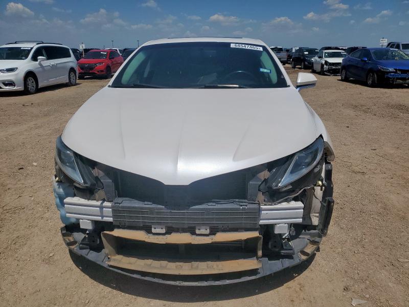 3LN6L2G98GR609604 - 2016 LINCOLN MKZ WHITE photo 5