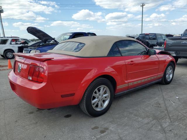 1ZVFT84NX75297942 - 2007 FORD MUSTANG RED photo 3