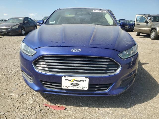 1FA6P0H7XG5128837 - 2016 FORD FUSION SE BLUE photo 5