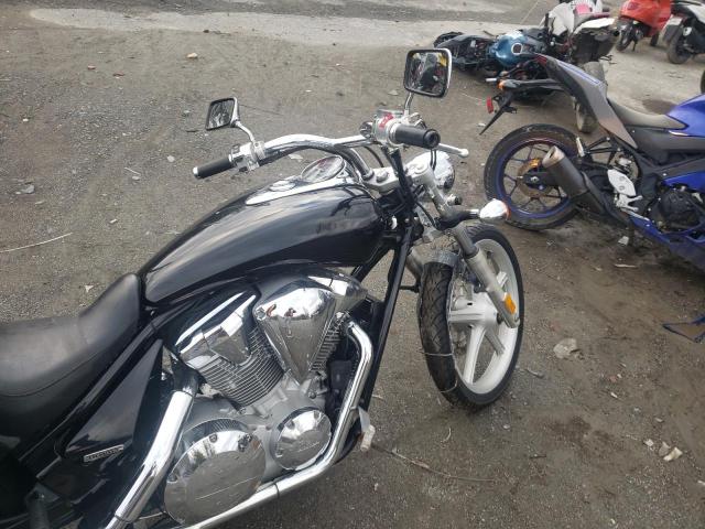 JH2SC6708AK000298 - 2010 HONDA VT1300 CS BLACK photo 5