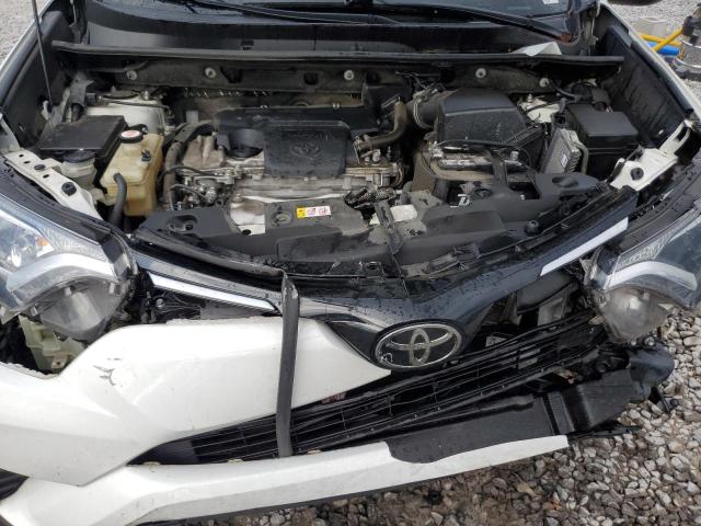 JTMZFREV8JJ748733 - 2018 TOYOTA RAV4 LE Beyaz fotoğraf 12