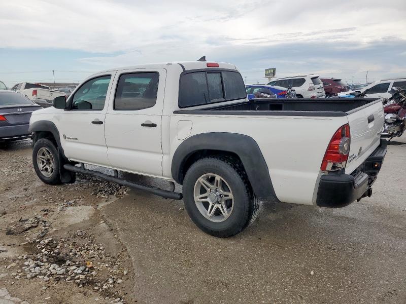 5TFJU4GN3CX022846 - 2012 TOYOTA TACOMA DOUBLE CAB PRERUNNER WHITE photo 2