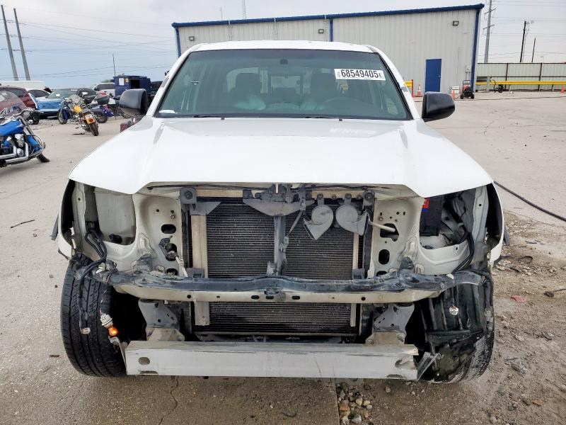 5TFJU4GN3CX022846 - 2012 TOYOTA TACOMA DOUBLE CAB PRERUNNER WHITE photo 5