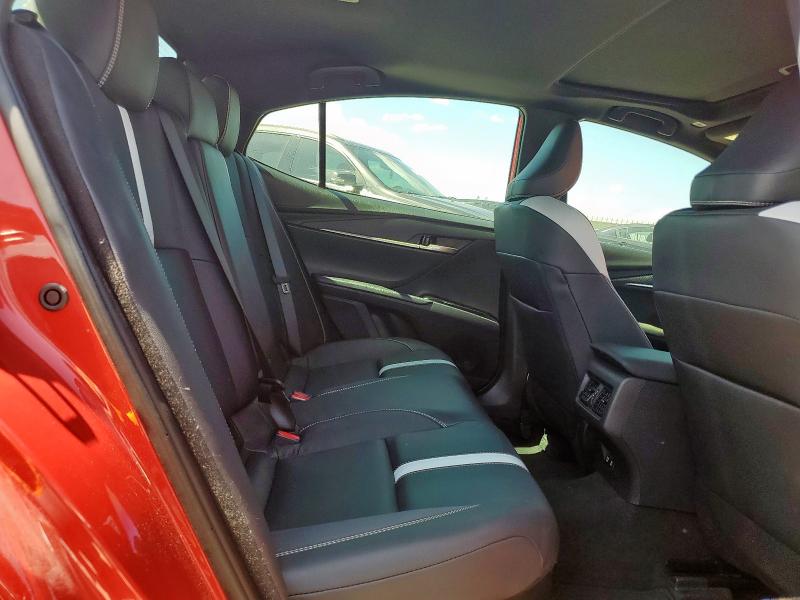 4T1DAACK4SU047492 - 2025 TOYOTA CAMRY XSE RED photo 10