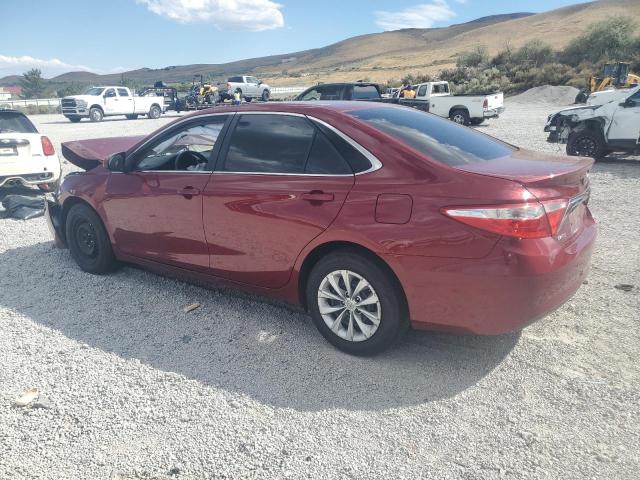 4T1BF1FK1GU529834 - 2016 TOYOTA CAMRY LE Rot Foto 2