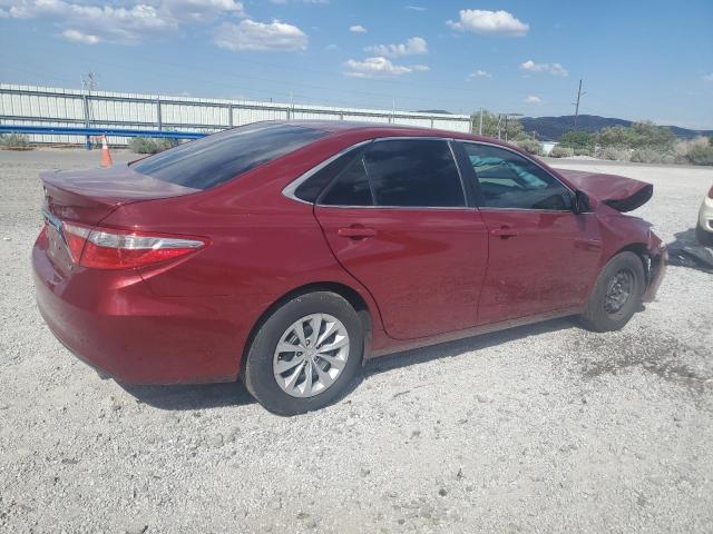 4T1BF1FK1GU529834 - 2016 TOYOTA CAMRY LE Rot Foto 3