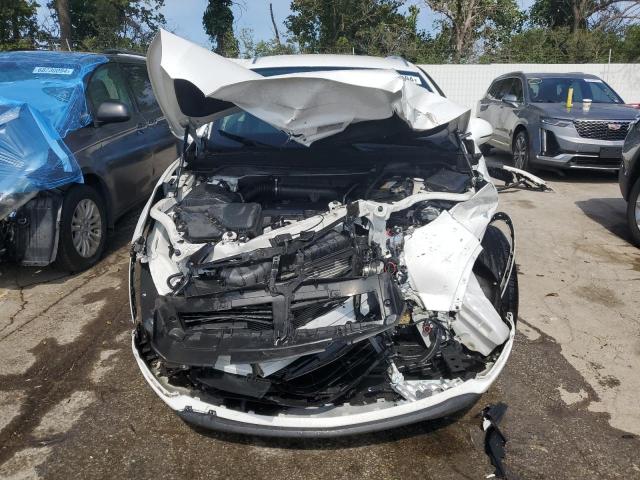 LRBFXCSA3LD209869 - 2020 BUICK ENVISION ESSENCE თეთრი ფოტო 5