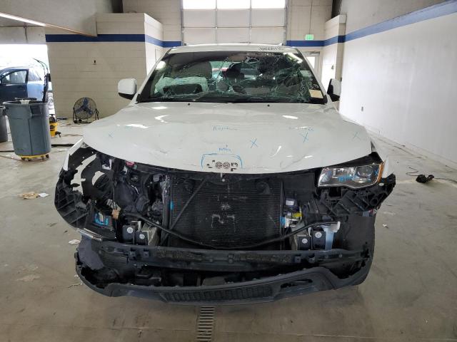 1C4RJFAG5KC754242 - 2019 JEEP GRAND CHER LAREDO WHITE photo 5