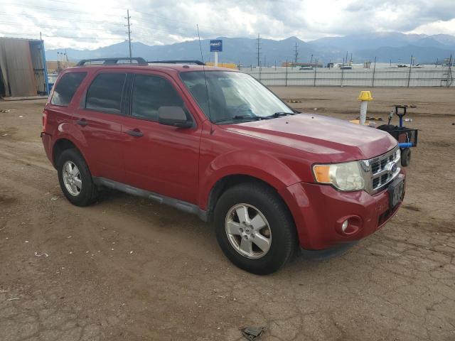 1FMCU9D71BKC11630 - 2011 FORD ESCAPE XLT RED photo 4