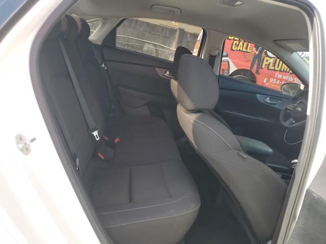 3KPF24AD5KE087157 - 2019 KIA FORTE FE Ақ фото 10