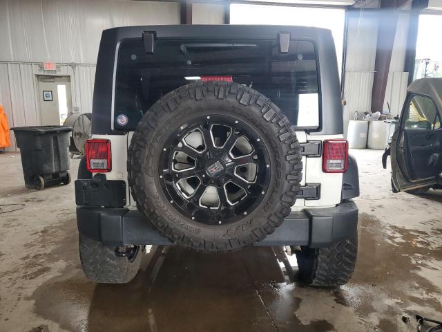 1C4BJWDG2GL136218 - 2016 JEEP WRANGLER U SPORT Blanco foto 6