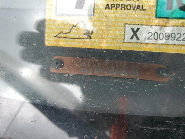 JM1NB353220227150 - 2002 MAZDA MX-5 MIATA BASE GREEN photo 12