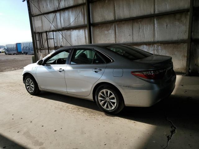 4T1BF1FKXGU134566 - 2016 TOYOTA CAMRY LE SILVER photo 2
