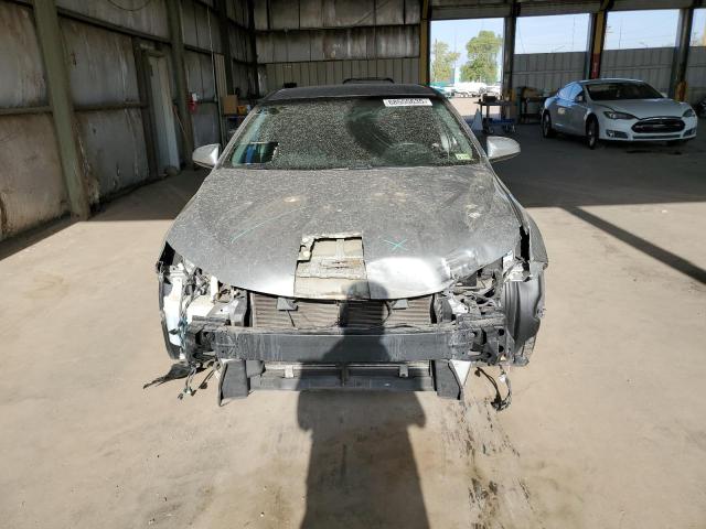 4T1BF1FKXGU134566 - 2016 TOYOTA CAMRY LE SILVER photo 5